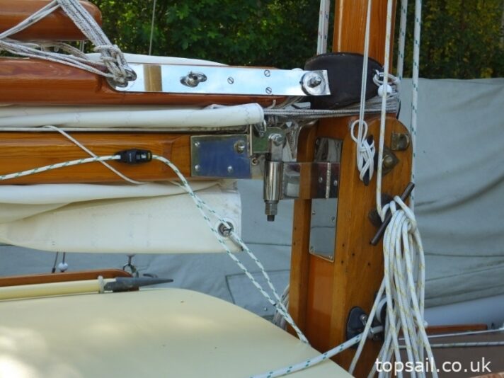 2004 Unique River Cruiser Class Sailing Cruiser