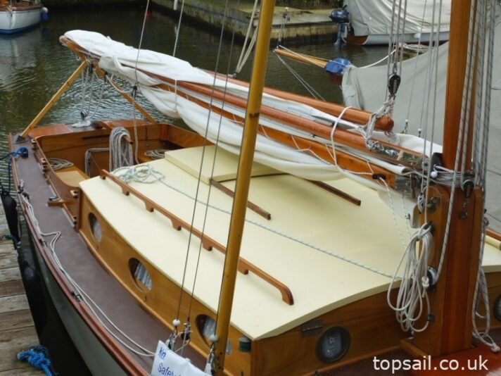 2004 Unique River Cruiser Class Sailing Cruiser