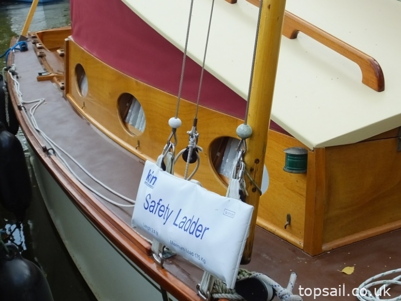 2004 Unique River Cruiser Class Sailing Cruiser