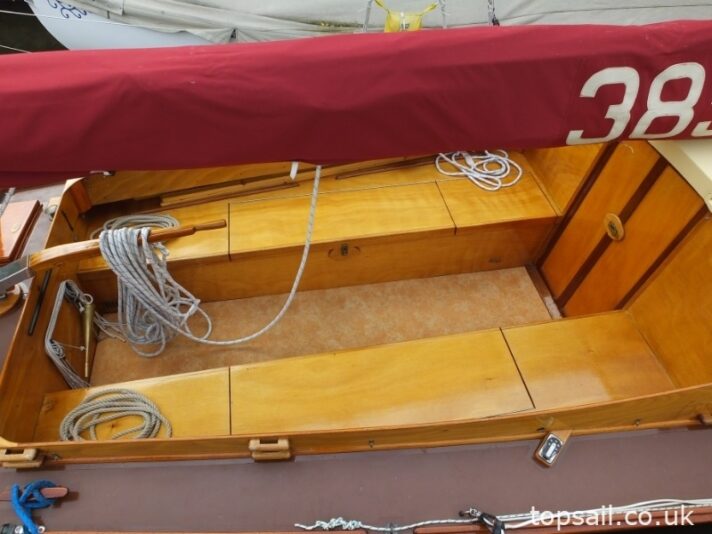 2004 Unique River Cruiser Class Sailing Cruiser