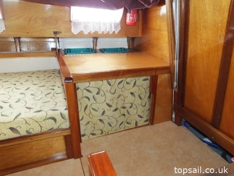 2004 Unique River Cruiser Class Sailing Cruiser