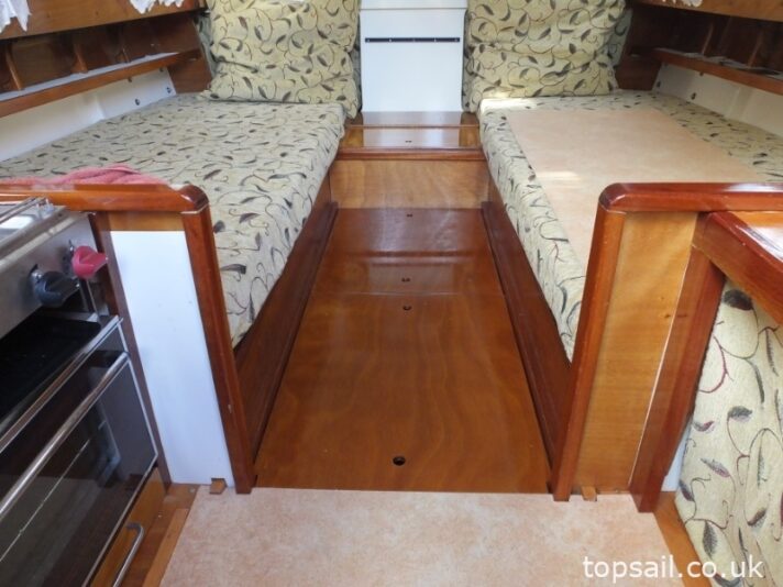 2004 Unique River Cruiser Class Sailing Cruiser