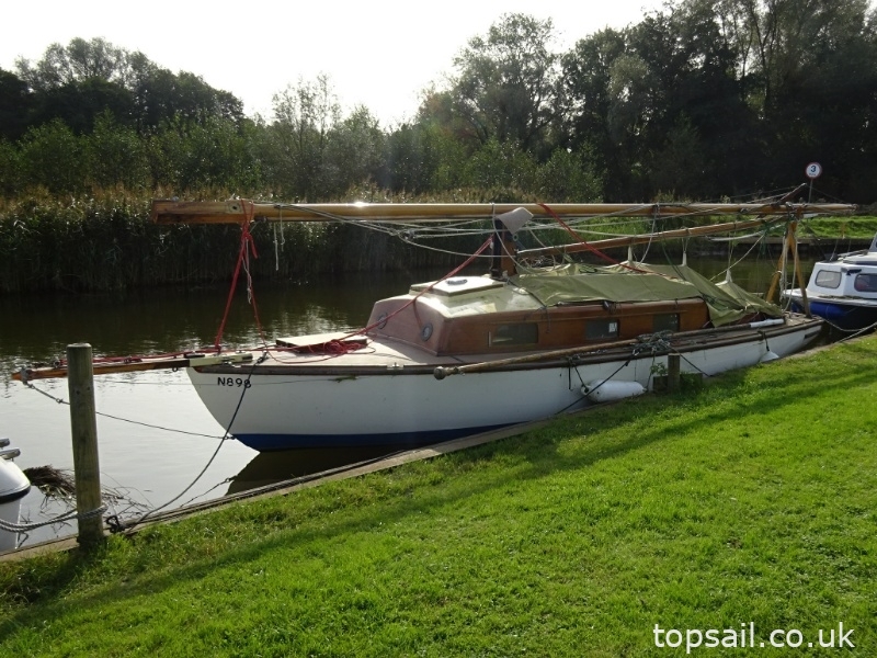 1952 Chumley & Hawke River Cruiser Class