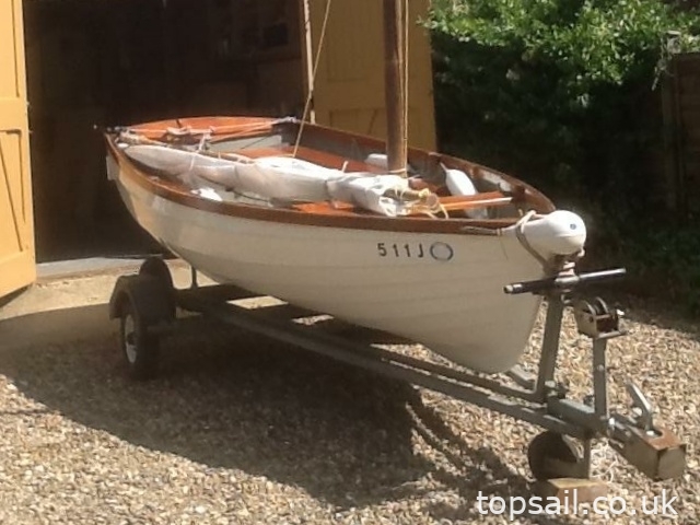 1999 Lug Sail Simulated Clinker GRP Dinghy & Trailer