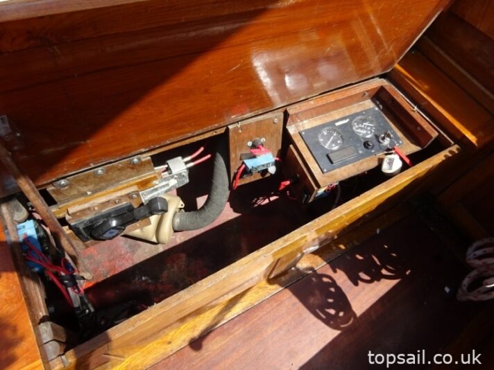1985 Easticks 28 River Cruiser (GRP Hull)