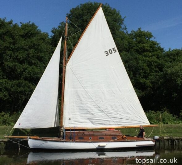 1932 Golden Dawn Class River Cruiser