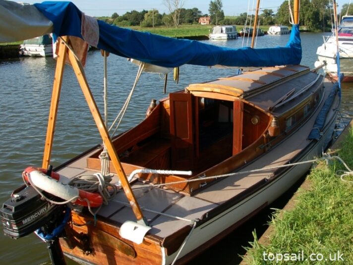 1932 Golden Dawn Class River Cruiser