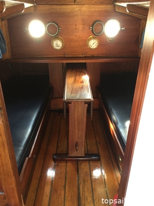 1932 Golden Dawn Class River Cruiser