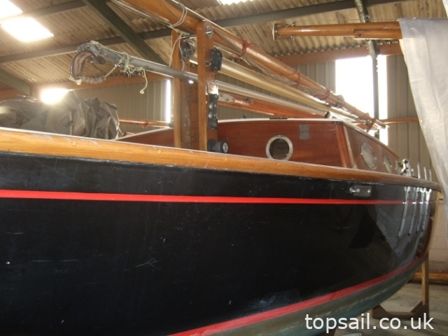1986 Easticks 28 River Cruiser