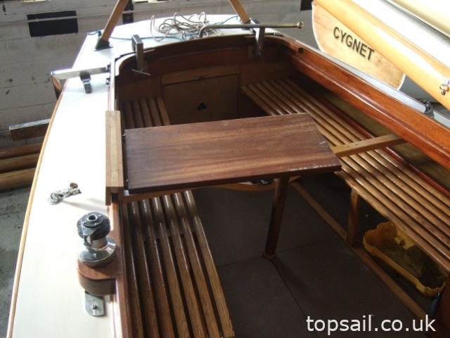 1986 Easticks 28 River Cruiser