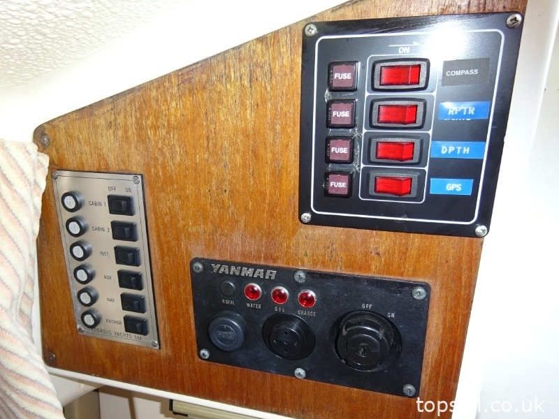 1989 Pegasus 700