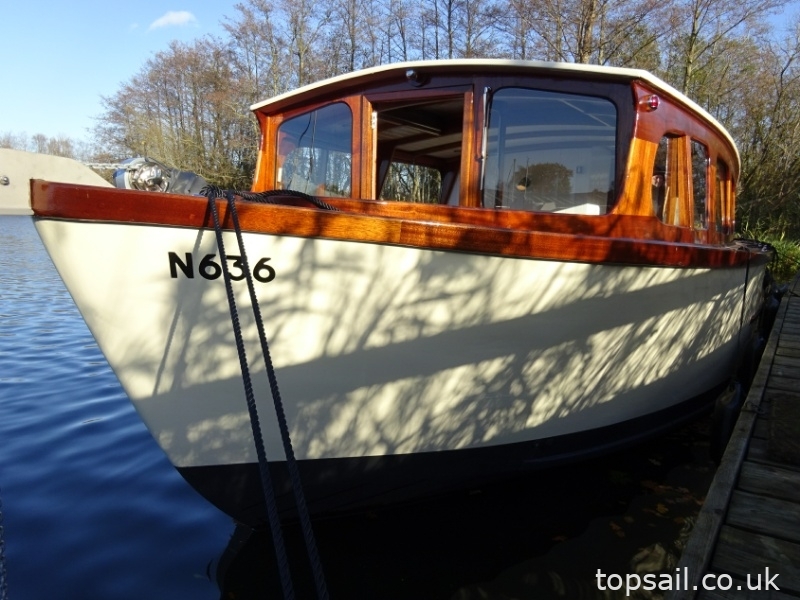 1965 Classic Broads Motor Cruiser