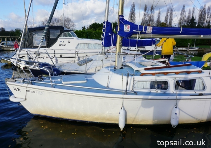 1982 Jaguar 22 (Lifting Cabin Roof)