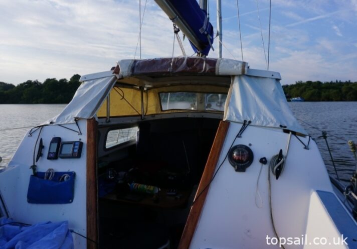 1982 Jaguar 22 (Lifting Cabin Roof)