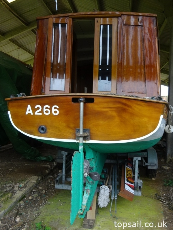 1900 Classic Edwardian Cabin Launch & Trailer