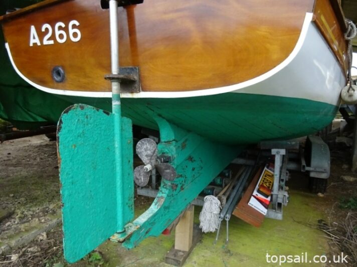 1900 Classic Edwardian Cabin Launch & Trailer