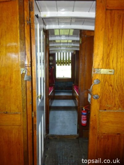 1900 Classic Edwardian Cabin Launch & Trailer