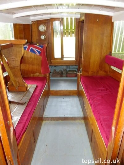 1900 Classic Edwardian Cabin Launch & Trailer