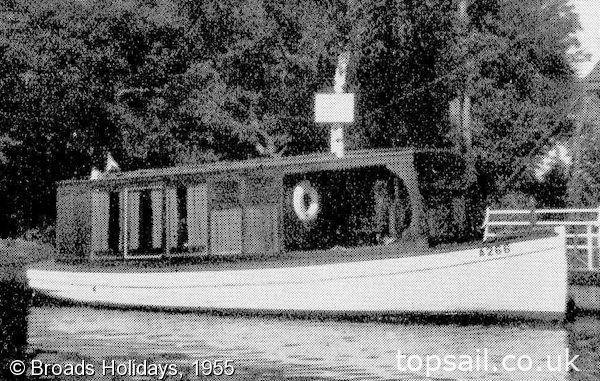 1900 Classic Edwardian Cabin Launch & Trailer