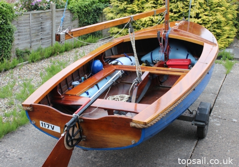 1972 Yachting World Dayboat (YWDB) & Trailer