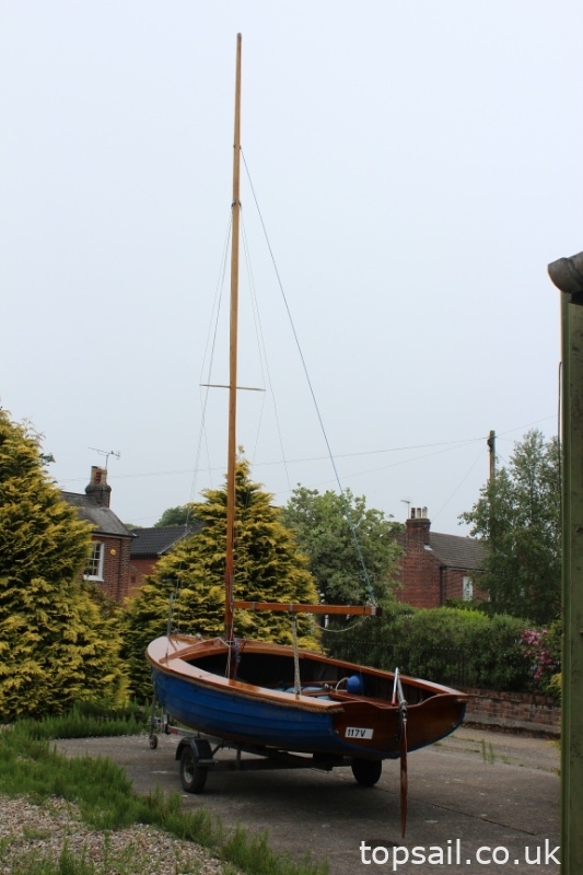 1972 Yachting World Dayboat (YWDB) & Trailer