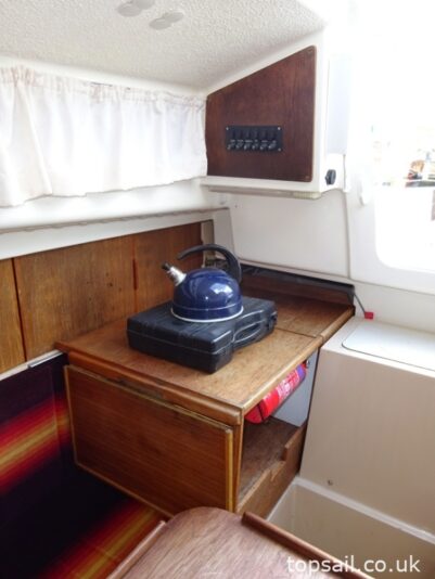 1986 Pegasus 700 (Bilge Keel)