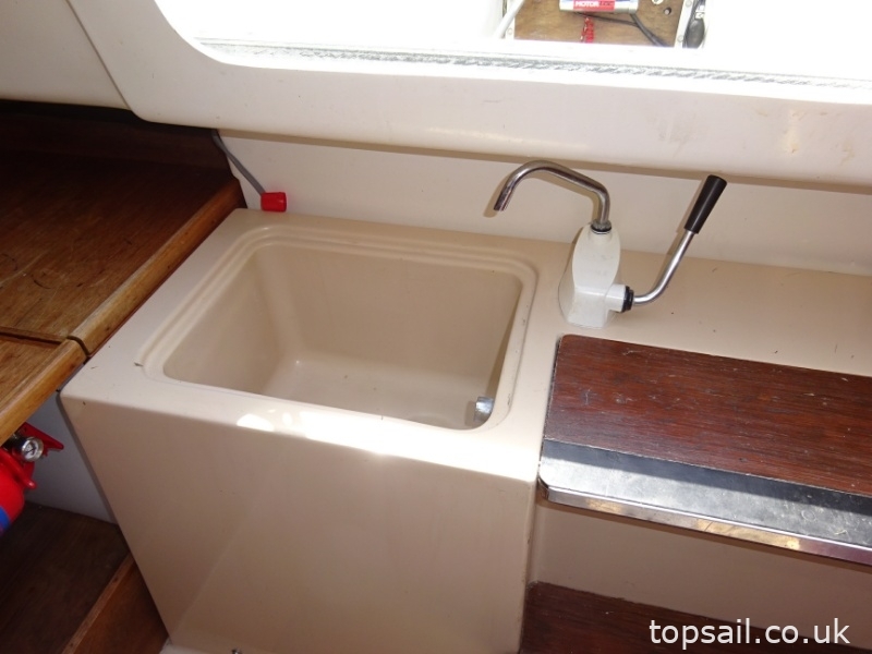 1986 Pegasus 700 (Bilge Keel)