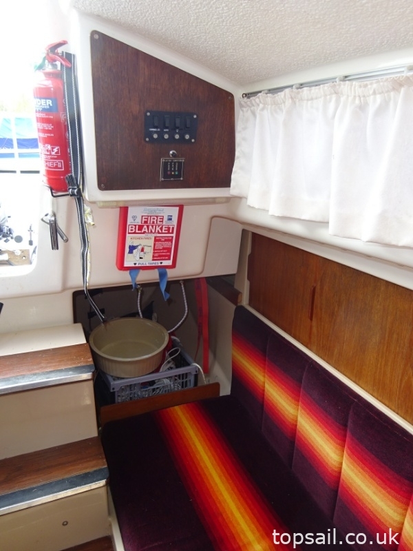 1986 Pegasus 700 (Bilge Keel)