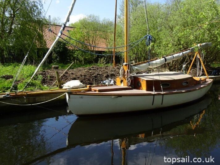 1980 Farrington 25 RCC (Trailer Available)