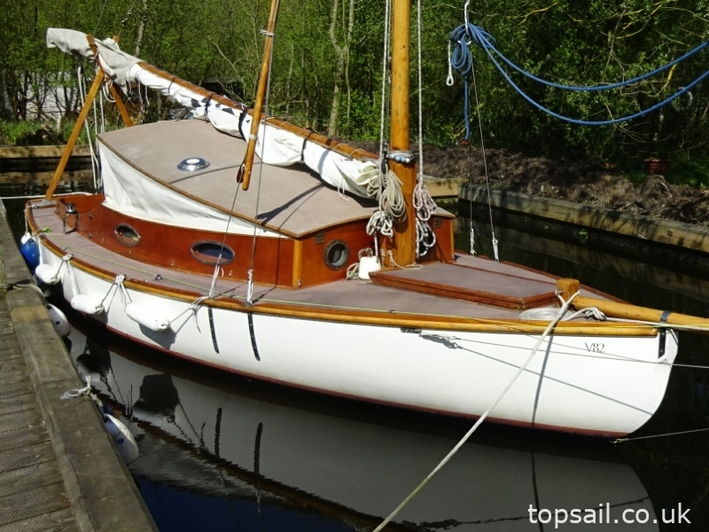 1980 Farrington 25 RCC (Trailer Available)