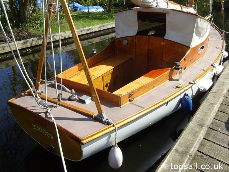 1980 Farrington 25 RCC (Trailer Available)