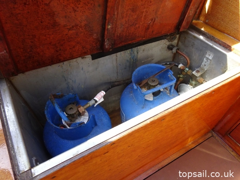 1980 Farrington 25 RCC (Trailer Available)