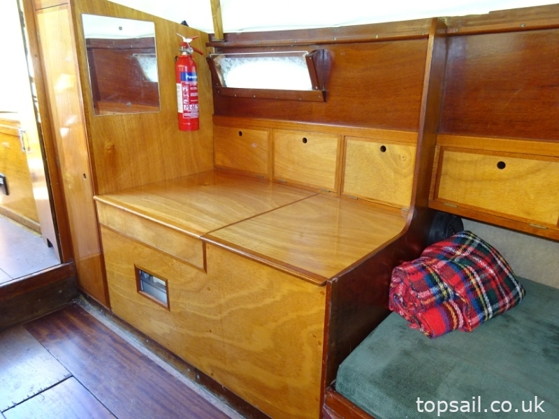 1980 Farrington 25 RCC (Trailer Available)