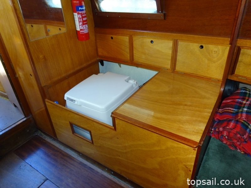1980 Farrington 25 RCC (Trailer Available)