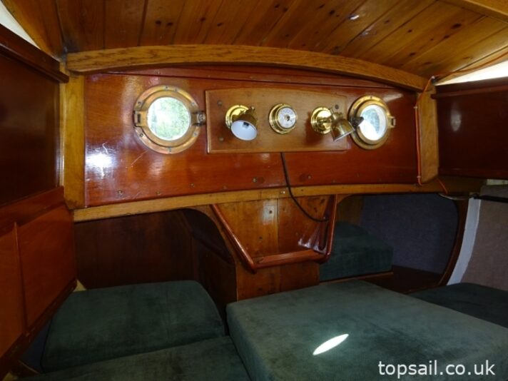 1980 Farrington 25 RCC (Trailer Available)