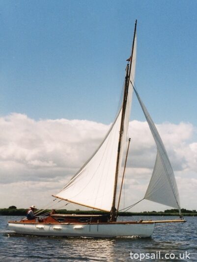 1980 Farrington 25 RCC (Trailer Available)