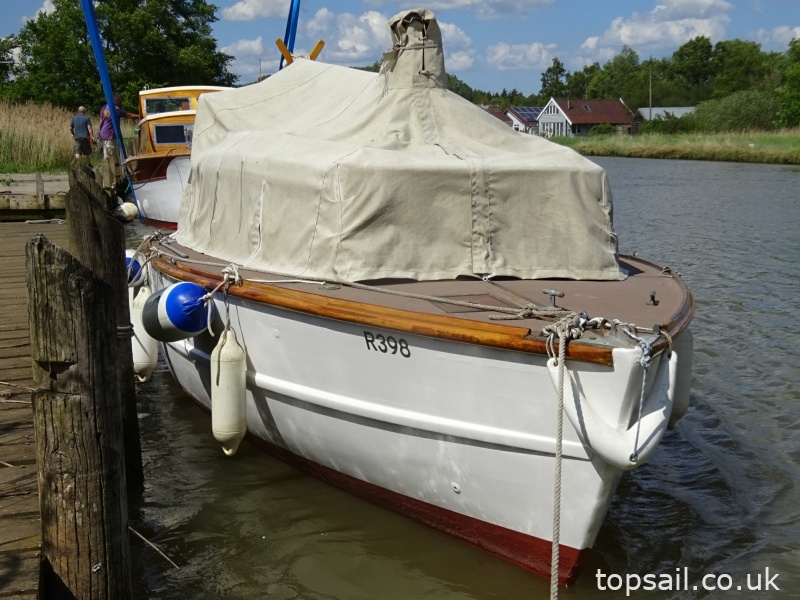 1963 Herbert Woods Sailing Cruiser