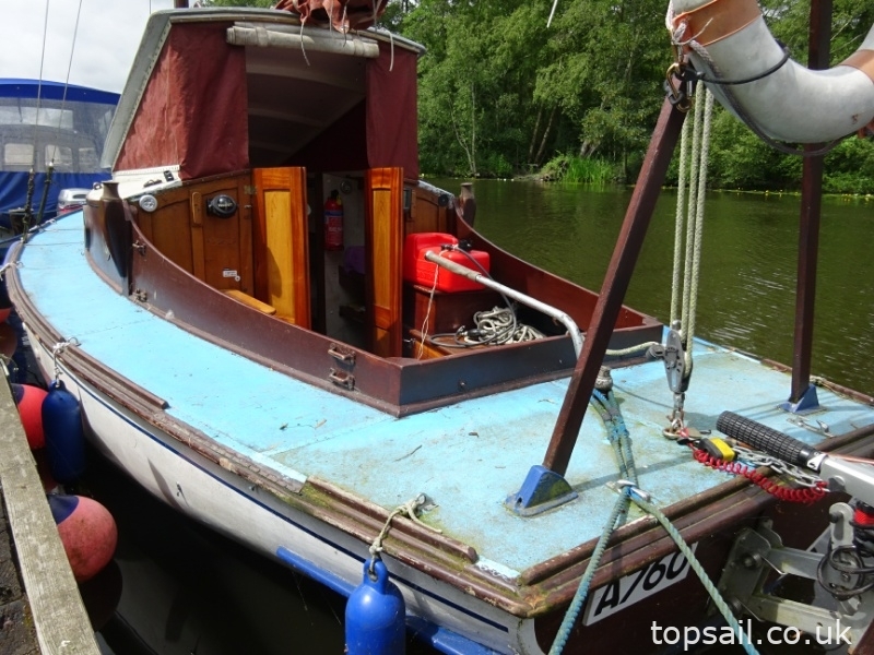 1935 Chumley & Hawke Brown Elf Class (Trailer Available)