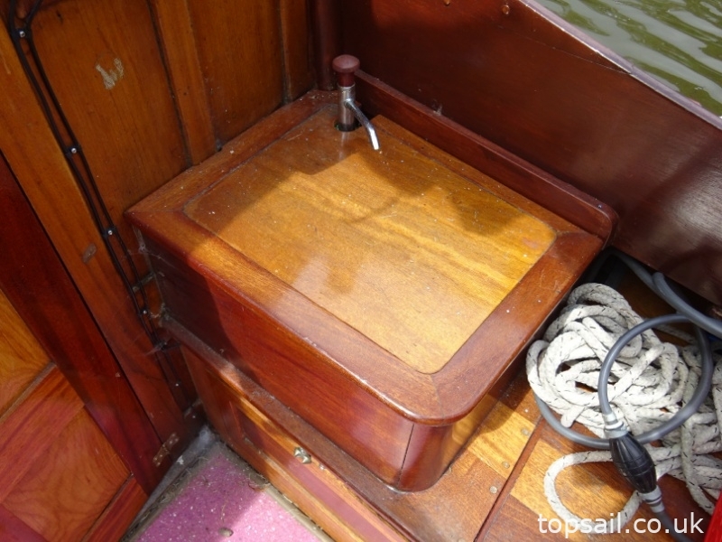 1935 Chumley & Hawke Brown Elf Class (Trailer Available)