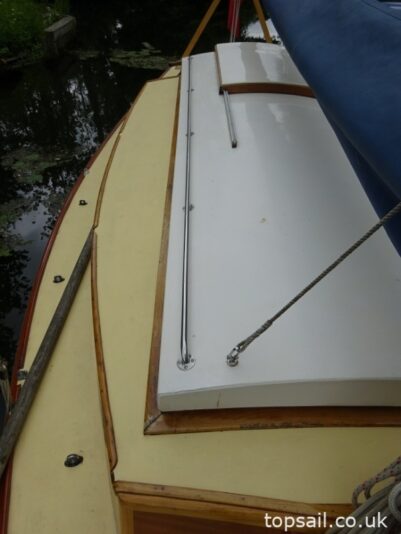 1997 Herbert Woods Elanco 28 River Cruiser (GRP Hull)