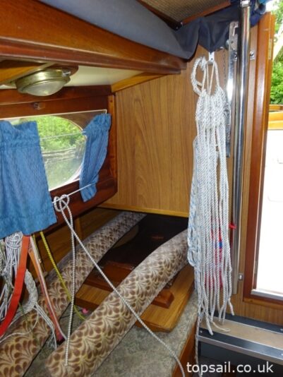 1997 Herbert Woods Elanco 28 River Cruiser (GRP Hull)