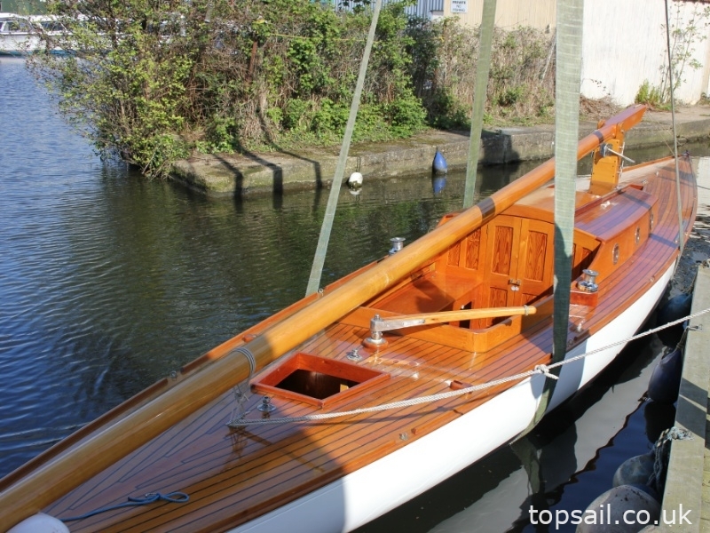 2003 River Cruiser Class Yacht (Trailer Available)