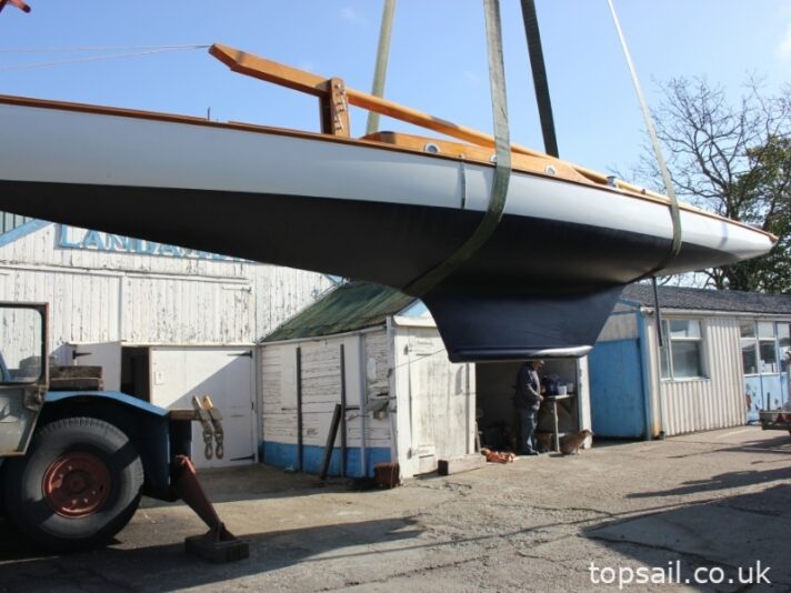 2003 River Cruiser Class Yacht (Trailer Available)