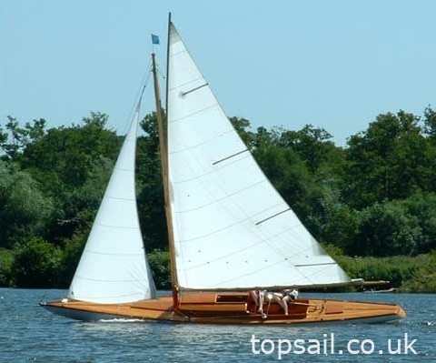 2003 River Cruiser Class Yacht (Trailer Available)