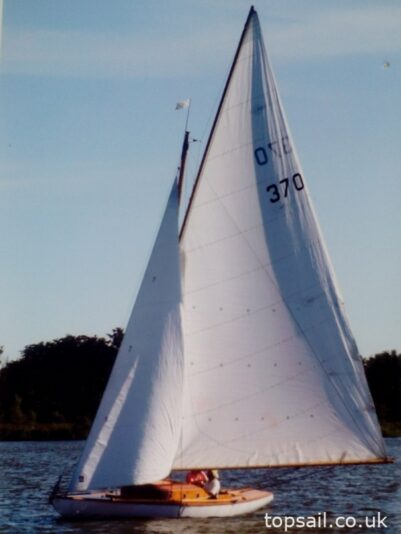 2003 River Cruiser Class Yacht (Trailer Available)