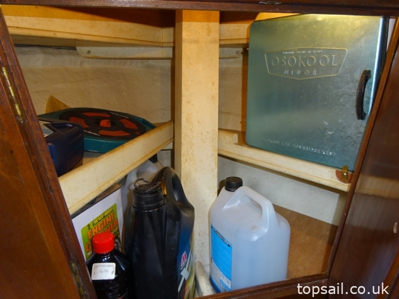 1958 Halmatic 30 Classic Gentleman’s Cabin Cruiser