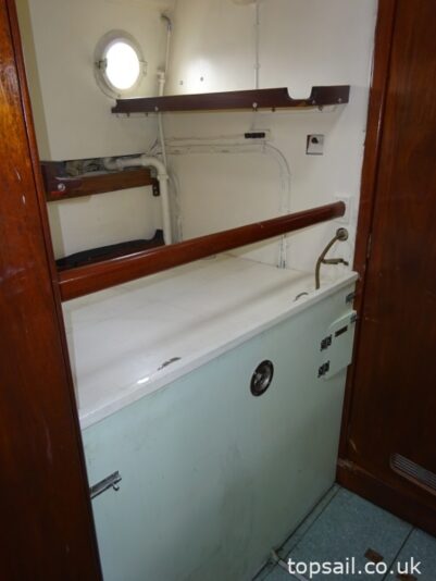 1958 Halmatic 30 Classic Gentleman’s Cabin Cruiser