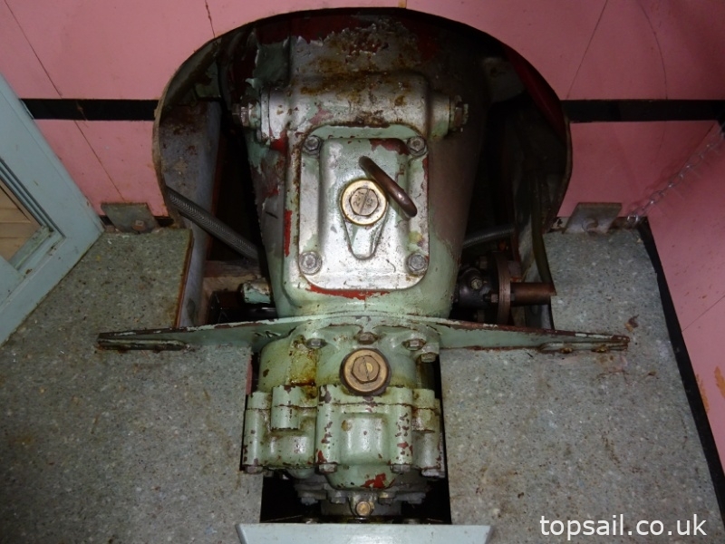 1958 Halmatic 30 Classic Gentleman’s Cabin Cruiser