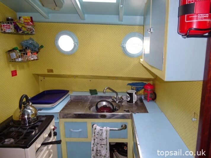 1958 Halmatic 30 Classic Gentleman’s Cabin Cruiser