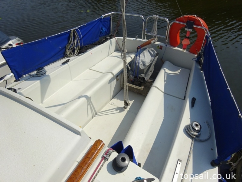 1988 Pegasus 700 (Shallow Fin Keel)